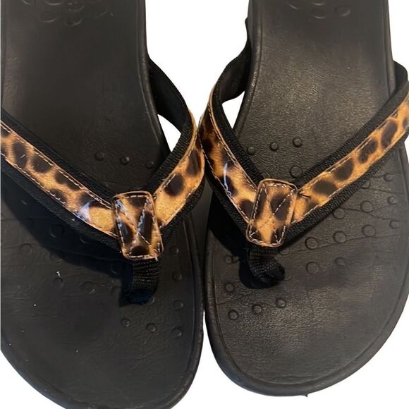 Vionic Tide Brown Cheetah Print Slide Orthaheel Flip Flop Sandals Size 9.5 - Picture 3 of 9